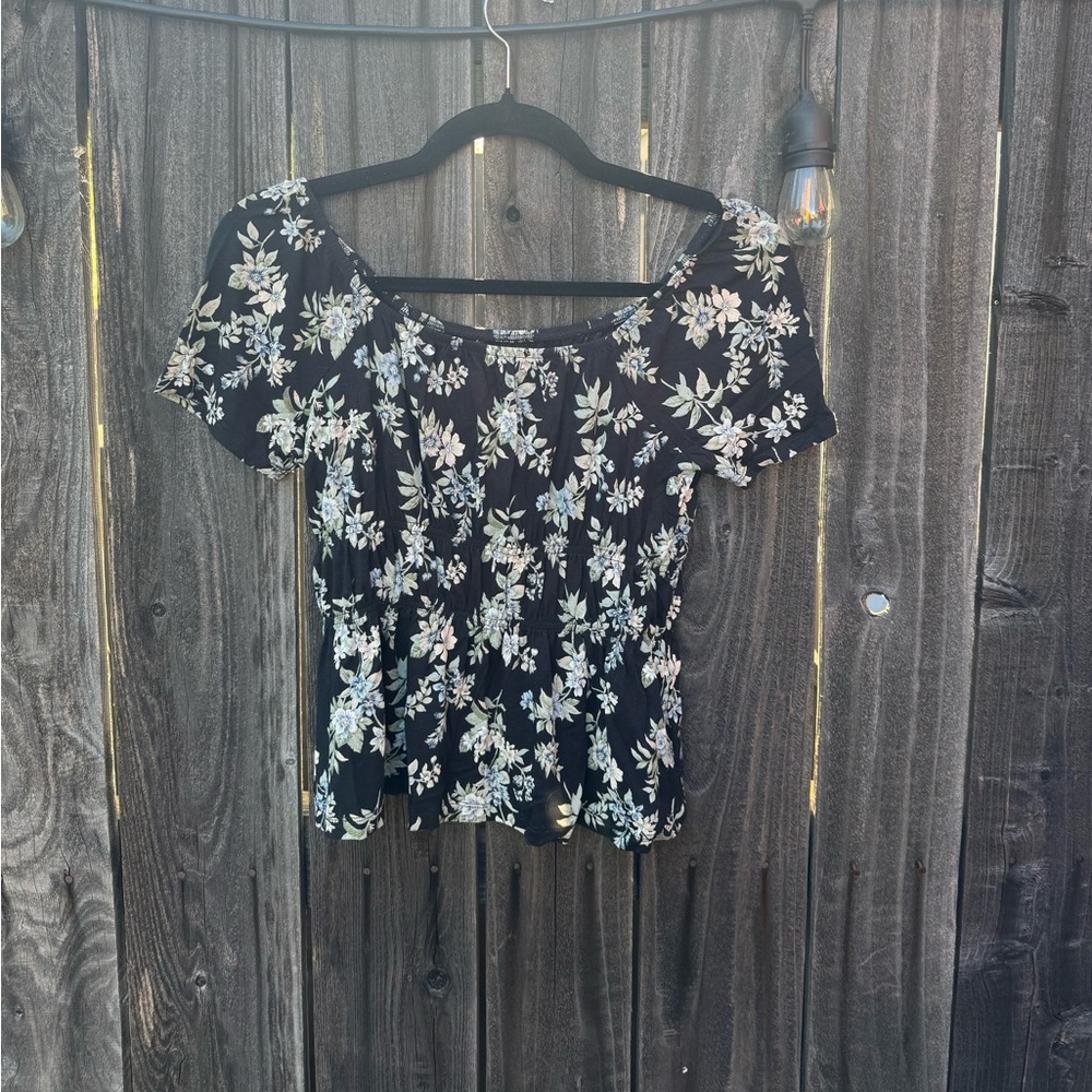 American Eagle Floral Off the Shoulder top Floral Black and Green size XS
